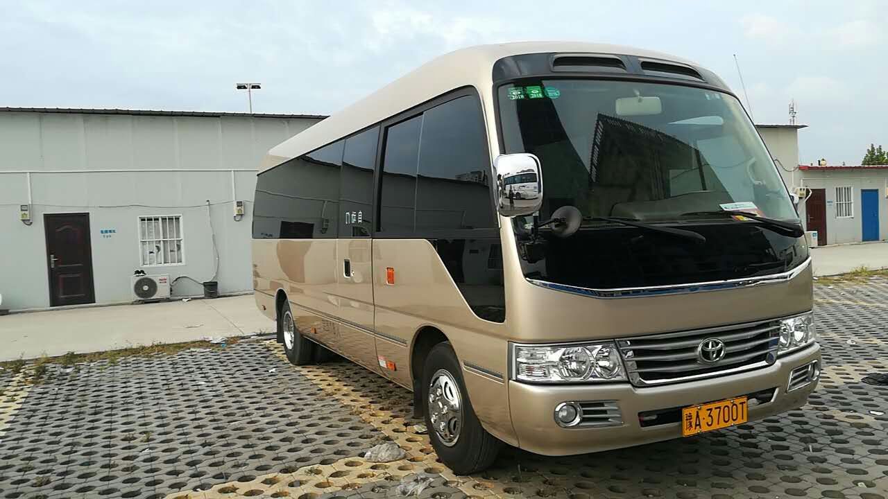 鄭州大巴車租賃，鄭州50人大巴租一天多少錢？